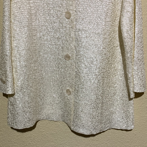 General Apparel Top Light Jacket L Ivory cream Crinckle Front Buttons Polyester - Picture 2 of 16